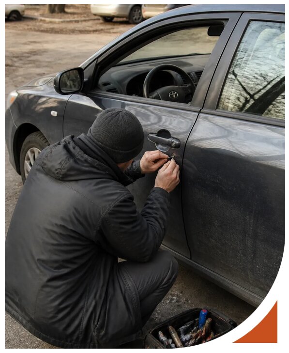 Профессиональное вскрытие автомобиля Тойота без повреждений в Реже